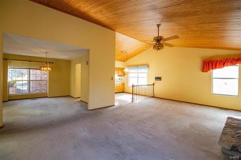 1369 Westbrooke Terrace Dr, Ballwin, MO 63021 photo 4