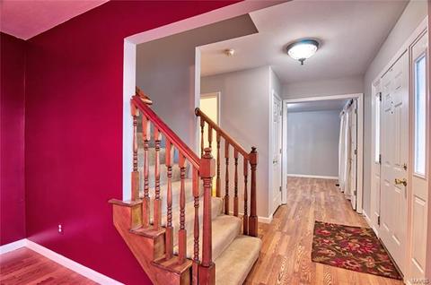 124 Keystone Crossing Dr, O'fallon, MO 63368 photo 2