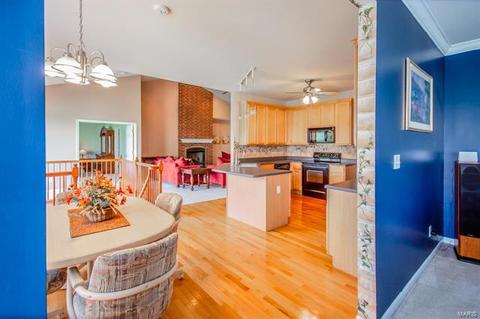 73 Red Stone Ct, O'fallon, MO 63368 photo 8