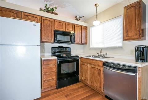 846 Whispering Rock Dr, O'fallon, MO 63366 photo 5