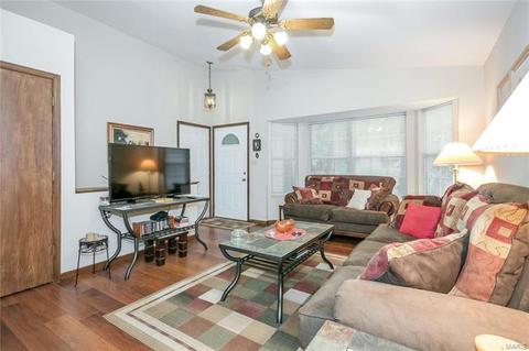 846 Whispering Rock Dr, O'fallon, MO 63366 photo 3