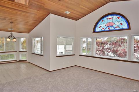 1009 Hemingway Ln, Weldon Spring, MO 63304 photo 5