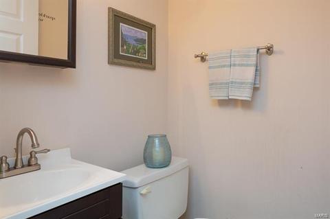 1212 Rivoli Dr, Manchester, MO 63011 photo 11