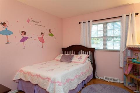 1212 Rivoli Dr, Manchester, MO 63011 photo 10