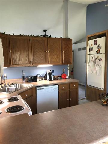9 Redhead Ln, O'fallon, MO 63368 photo 6