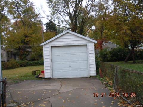 6348 Everett Dr, Saint Louis, MO 63134 photo 2
