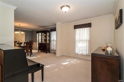 1056 Parkwatch Dr, Ballwin, MO 63011 photo 15