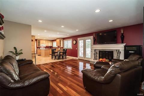 1056 Parkwatch Dr, Ballwin, MO 63011 photo 17