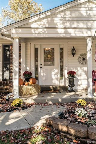 1056 Parkwatch Dr, Ballwin, MO 63011 photo 7