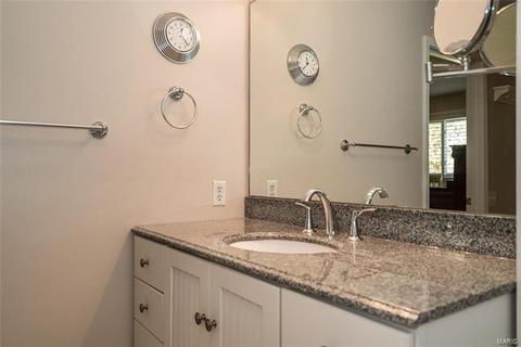 1056 Parkwatch Dr, Ballwin, MO 63011 photo 45