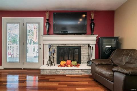 1056 Parkwatch Dr, Ballwin, MO 63011 photo 18