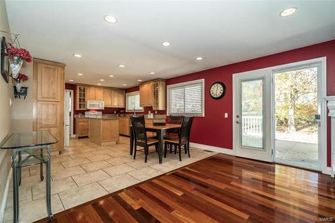 1056 Parkwatch Dr, Ballwin, MO 63011 photo 23