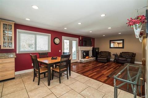 1056 Parkwatch Dr, Ballwin, MO 63011 photo 25