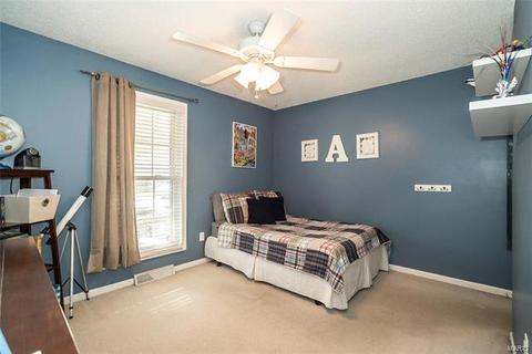 1056 Parkwatch Dr, Ballwin, MO 63011 photo 38