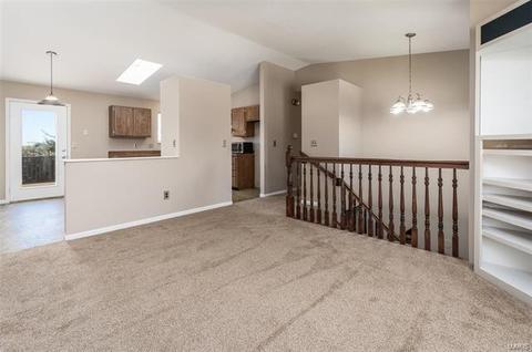 54 Royal Oaks Dr, O'fallon, MO 63366 photo 5