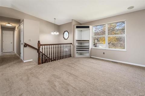 54 Royal Oaks Dr, O'fallon, MO 63366 photo 4