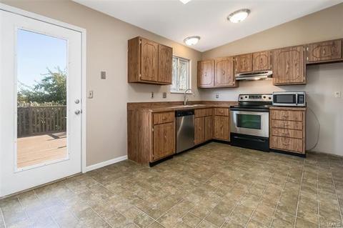 54 Royal Oaks Dr, O'fallon, MO 63366 photo 6