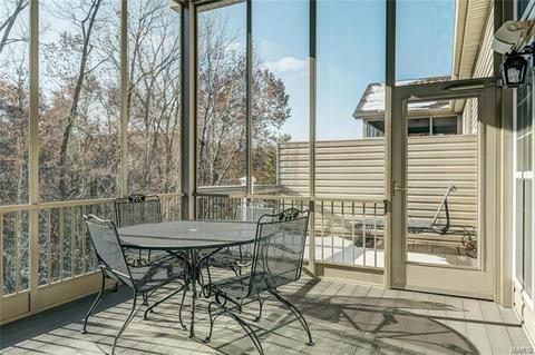 16338 Baxter Rd, Chesterfield, MO 63005 photo 34