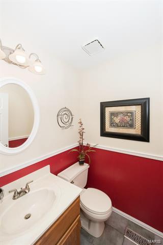 1105 Westrun Dr, Ballwin, MO 63021 photo 11