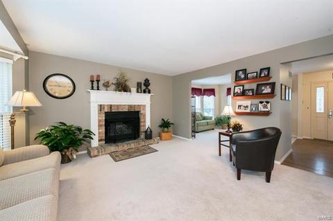 1105 Westrun Dr, Ballwin, MO 63021 photo 5