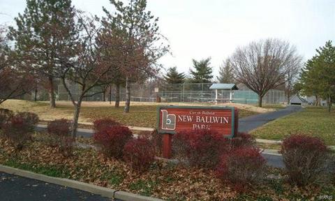 1105 Westrun Dr, Ballwin, MO 63021 photo 23