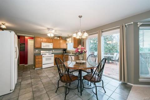 1105 Westrun Dr, Ballwin, MO 63021 photo 6