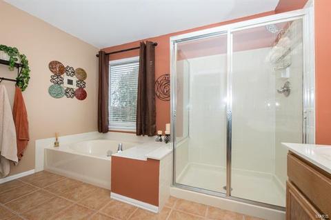 1105 Westrun Dr, Ballwin, MO 63021 photo 14