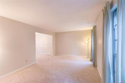 1256 Cottagemill Dr, Manchester, MO 63021 photo 2