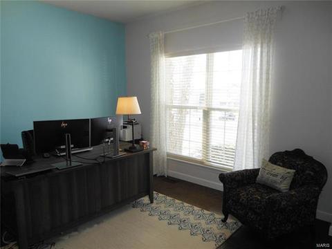 934 Midpoint Dr, O'fallon, MO 63366 photo 7