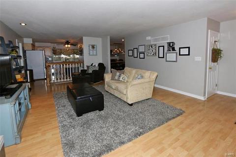 655 Twigwood Dr, Ballwin, MO 63021 photo 5