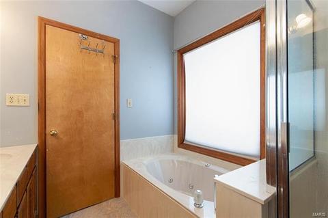 6 Treeline Dr, O'fallon, MO 63366 photo 17