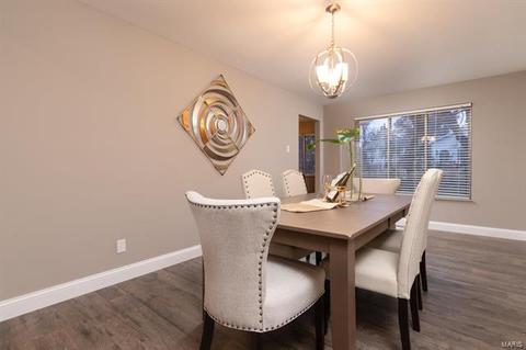 9365 Cinnabar, Saint Louis, MO 63126 photo 5