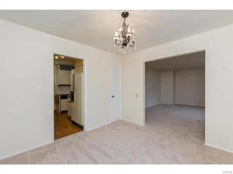998 Conestoga Dr, Manchester, MO 63021 photo 5