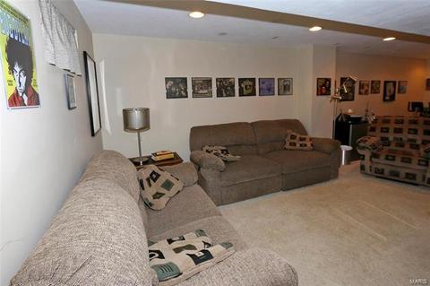 1048 Johanna Dr, Ballwin, MO 63021 photo 26