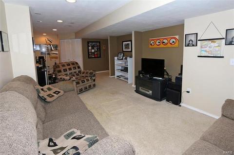 1048 Johanna Dr, Ballwin, MO 63021 photo 27
