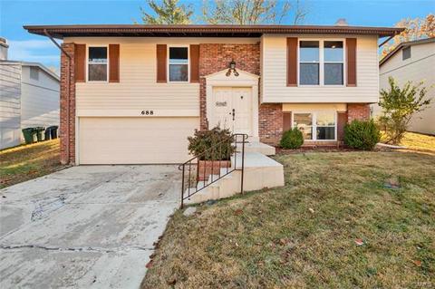 688 Walnut Point Ct, Ballwin, MO 63021 photo 1