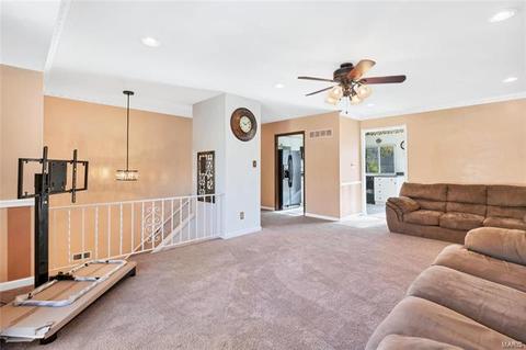 688 Walnut Point Ct, Ballwin, MO 63021 photo 8