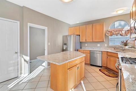 1208 Arbor Bluff Cir, Ballwin, MO 63021 photo 16