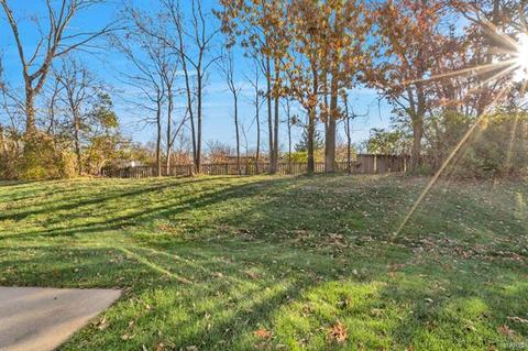 1208 Arbor Bluff Cir, Ballwin, MO 63021 photo 5