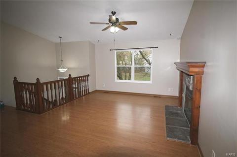 239 Rose Wind Dr, O'fallon, MO 63366 photo 2