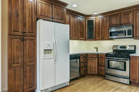 244 Glandore #D, Ballwin, MO 63021 photo 7