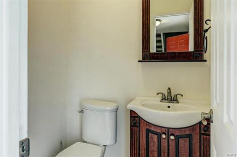 244 Glandore #D, Ballwin, MO 63021 photo 16