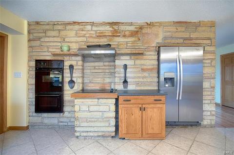 4432 Towers, Weldon Spring, MO 63304 photo 2