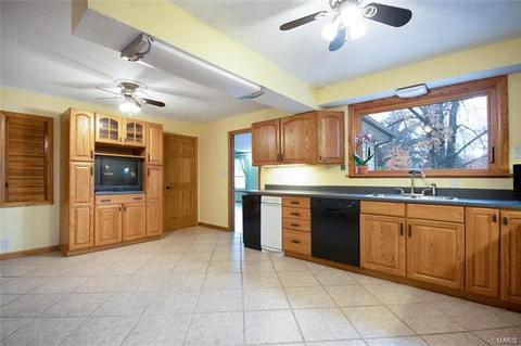 4432 Towers, Weldon Spring, MO 63304 photo 16