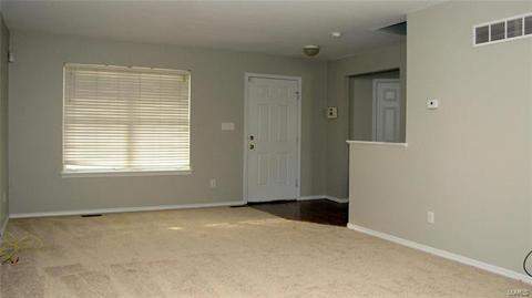 588 Midland Dr, O'fallon, MO 63366 photo 3