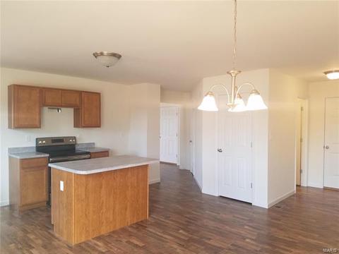 422 Dusty Brook Dr, O'fallon, MO 63366 photo 2