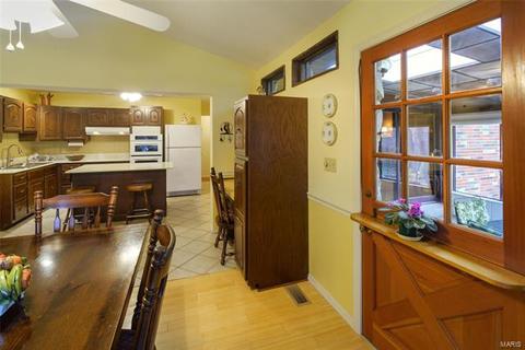 412 Bedford Ln, Ballwin, MO 63011 photo 13