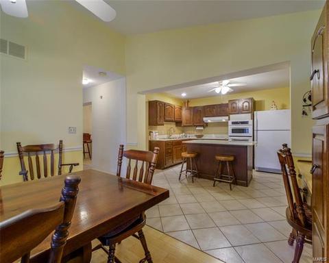 412 Bedford Ln, Ballwin, MO 63011 photo 14