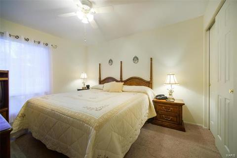 412 Bedford Ln, Ballwin, MO 63011 photo 24