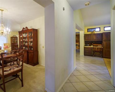 412 Bedford Ln, Ballwin, MO 63011 photo 7